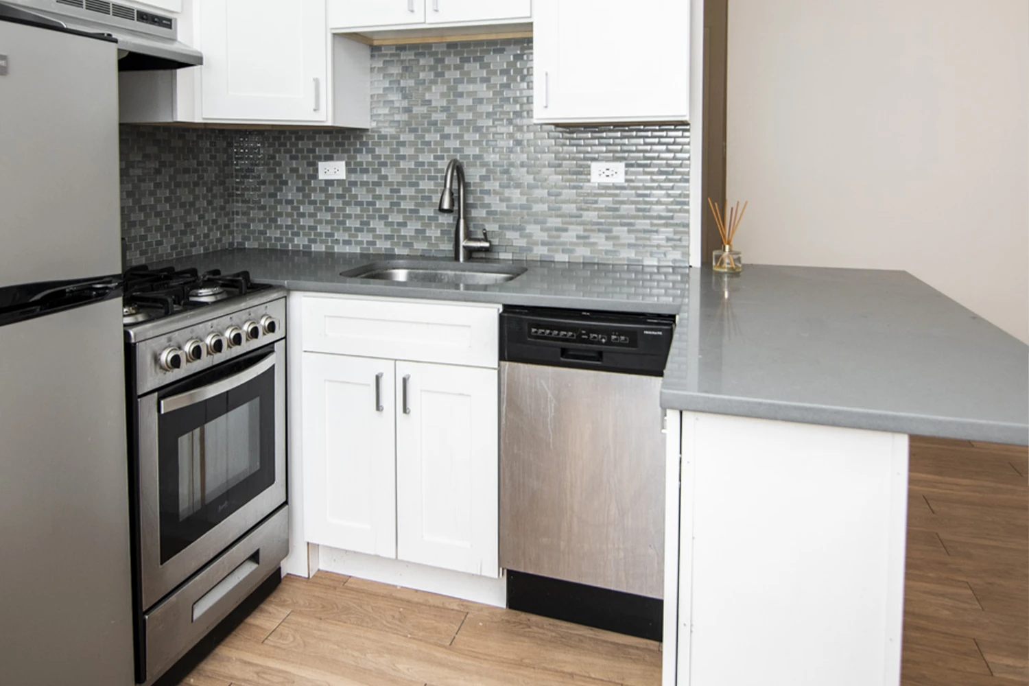 511 W Belmont Ave Apt 48, Chicago IL properties 511-w-belmont-chicago-il-60657-lake-view 511-48