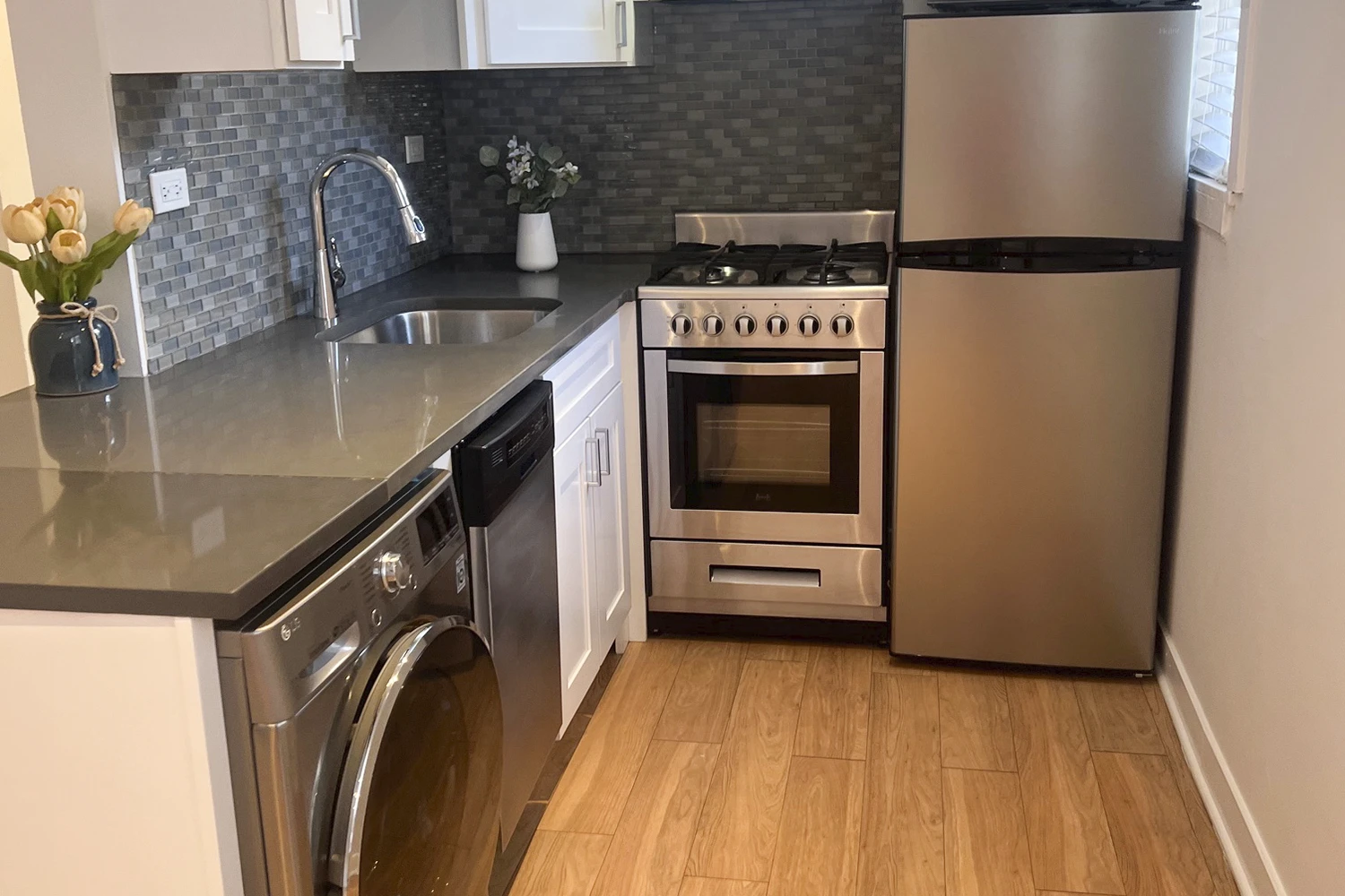 511 W Belmont Ave Apt 7, Chicago IL properties 511-w-belmont-chicago-il-60657-lake-view 511-7