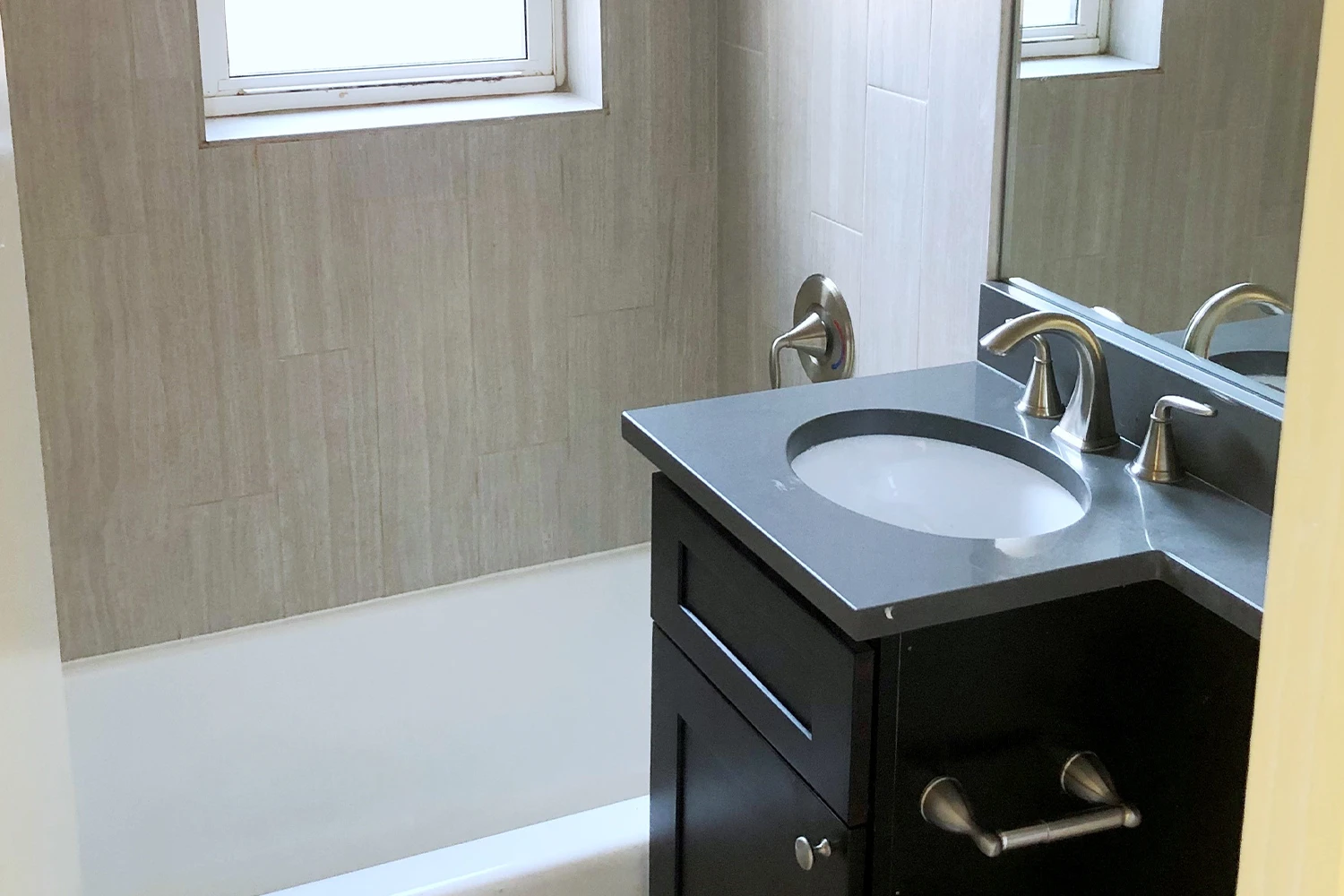 511 W Belmont Ave Apt 8, Chicago IL properties 511-w-belmont-chicago-il-60657-lake-view 511-8