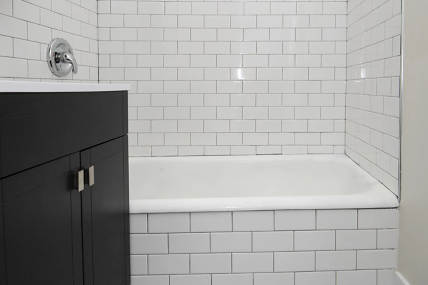 646 W Roscoe St Apt 2S, Chicago IL properties 646-48-w-roscoe-chicago-il-60657-lake-view 646-2s   