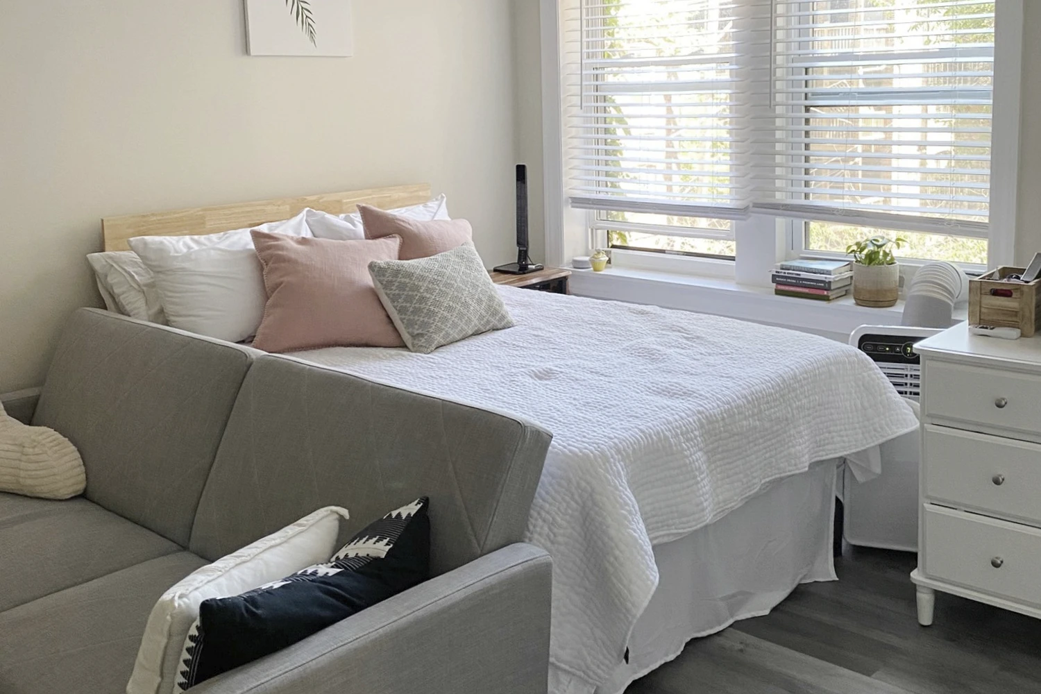 646 W Roscoe St Apt 3N, Chicago IL properties 646-48-w-roscoe-chicago-il-60657-lake-view 646-3n