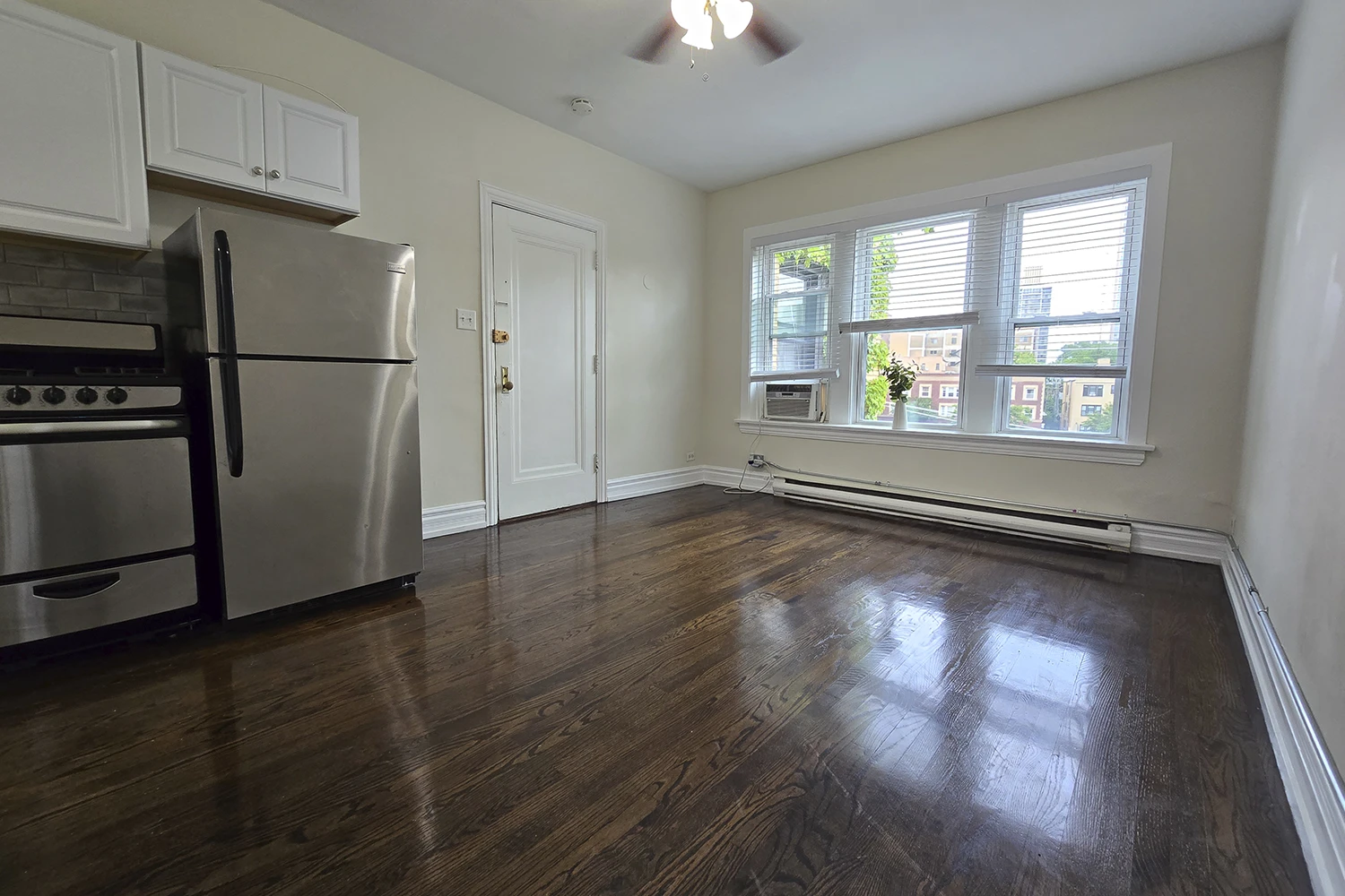 646 W Roscoe St Apt 3S, Chicago IL properties 646-48-w-roscoe-chicago-il-60657-lake-view 646-3s