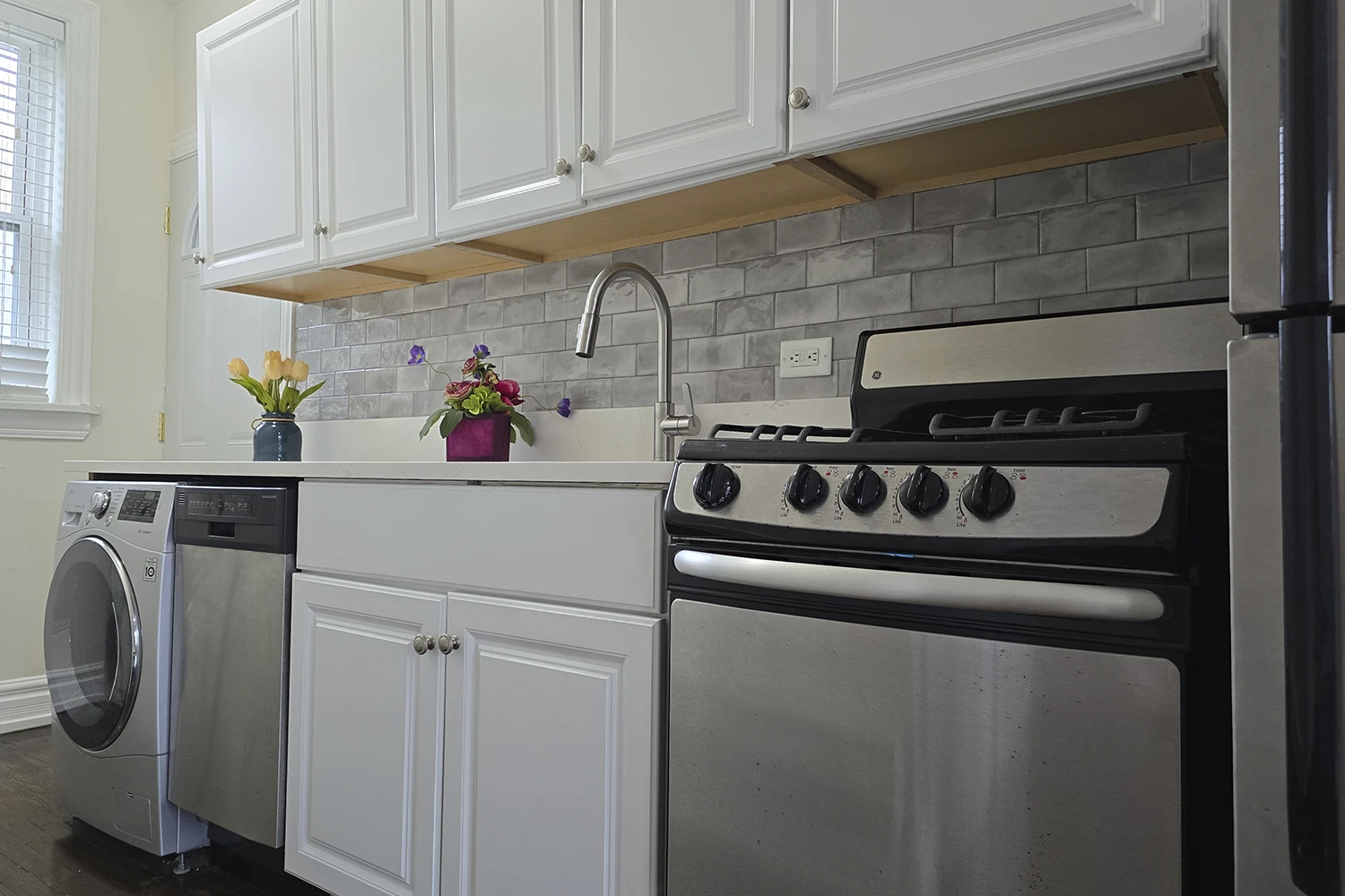 646 W Roscoe St Apt 3S, Chicago IL properties 646-48-w-roscoe-chicago-il-60657-lake-view 646-3s