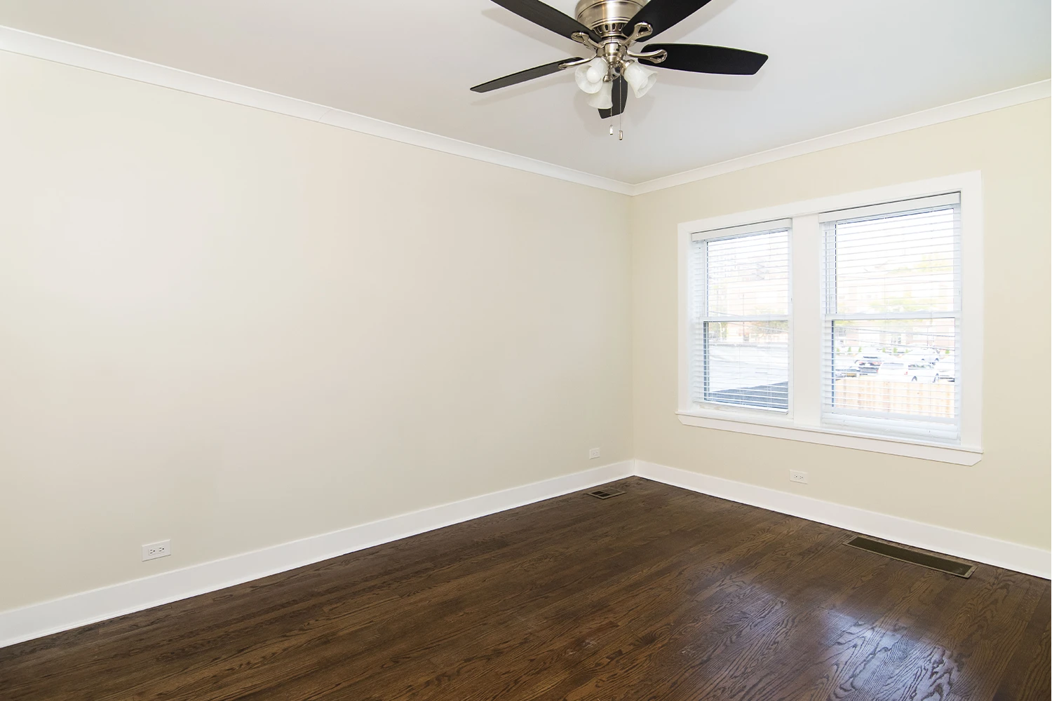 646.5 W Roscoe St Apt 2N, Chicago IL properties 646-48-w-roscoe-chicago-il-60657-lake-view 646-5-2n
