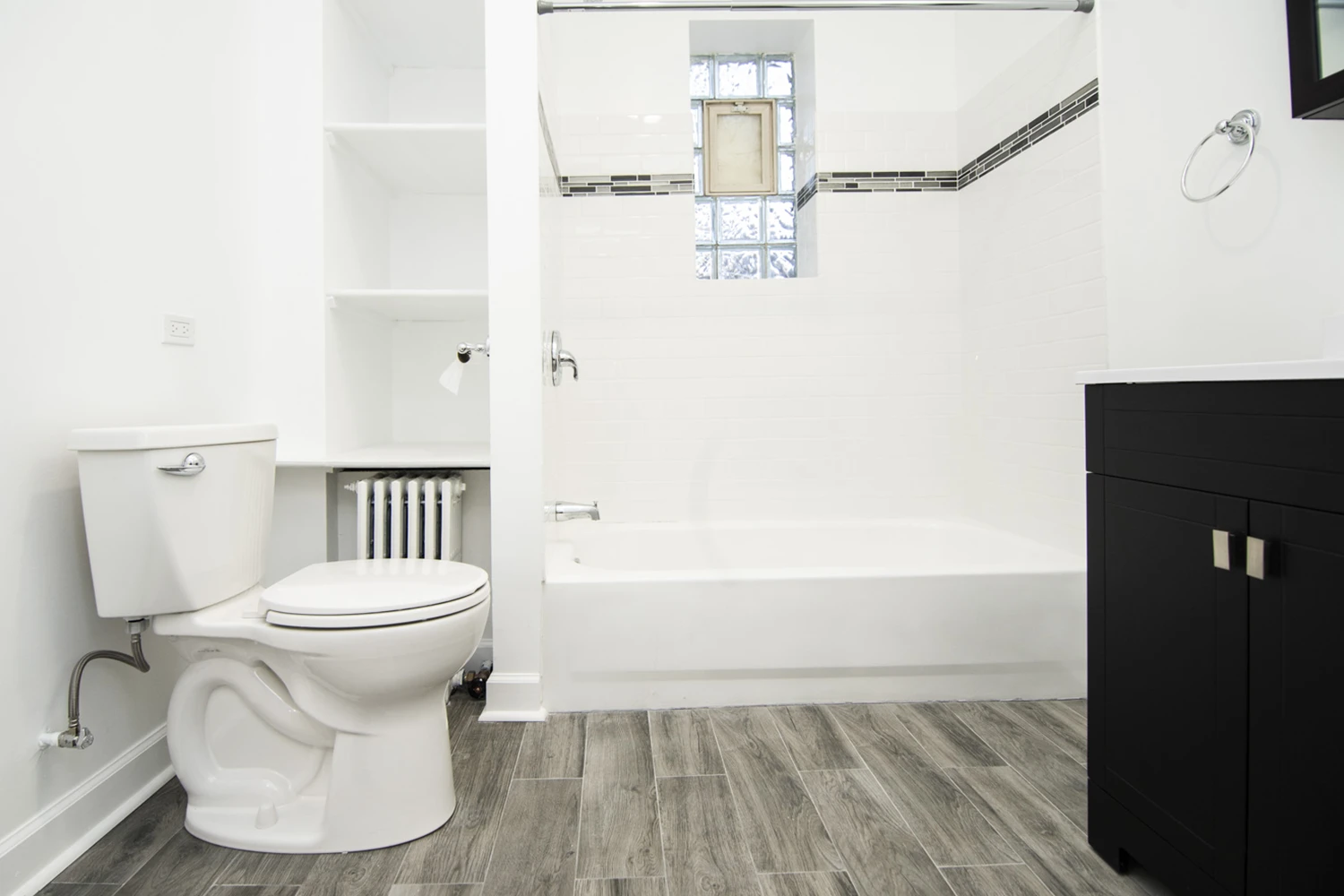 646.5 W Roscoe St Apt GD, Chicago IL properties 646-48-w-roscoe-chicago-il-60657-lake-view 646-5-gd