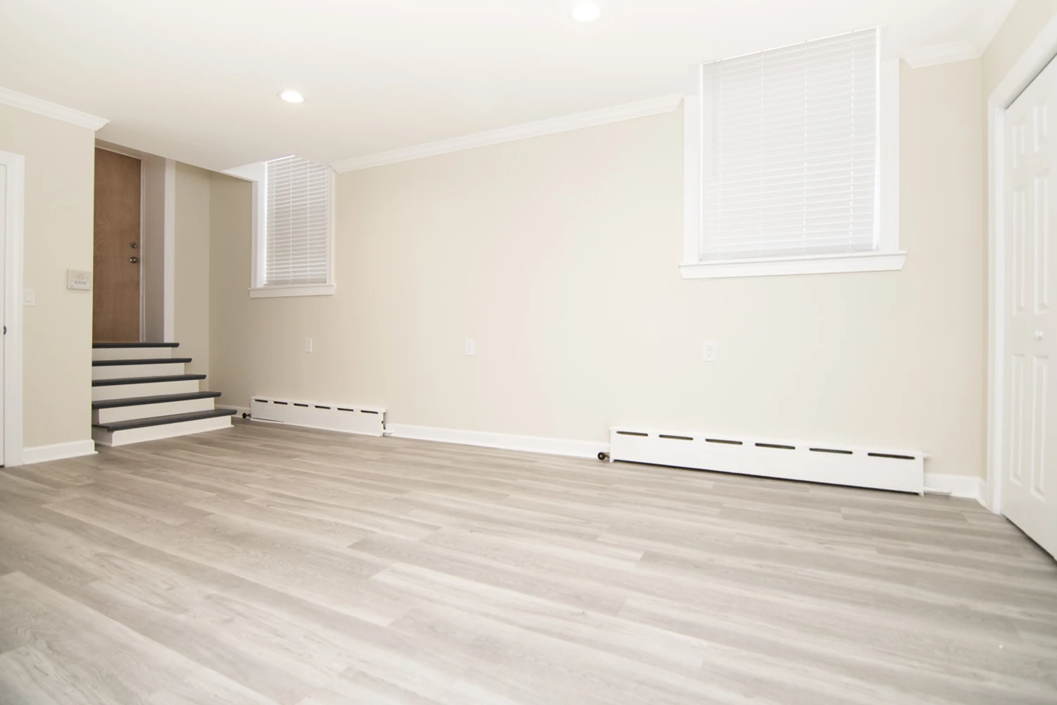 646.5 W Roscoe St Apt GD, Chicago IL properties 646-48-w-roscoe-chicago-il-60657-lake-view 646-5-gd