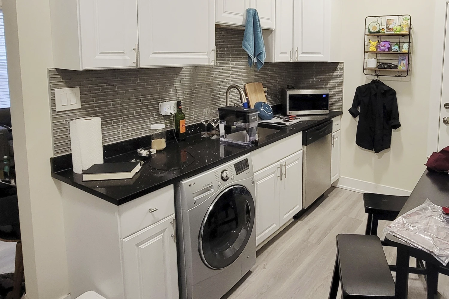 648 W Roscoe St Apt 1N, Chicago IL properties 646-48-w-roscoe-chicago-il-60657-lake-view 648-1n