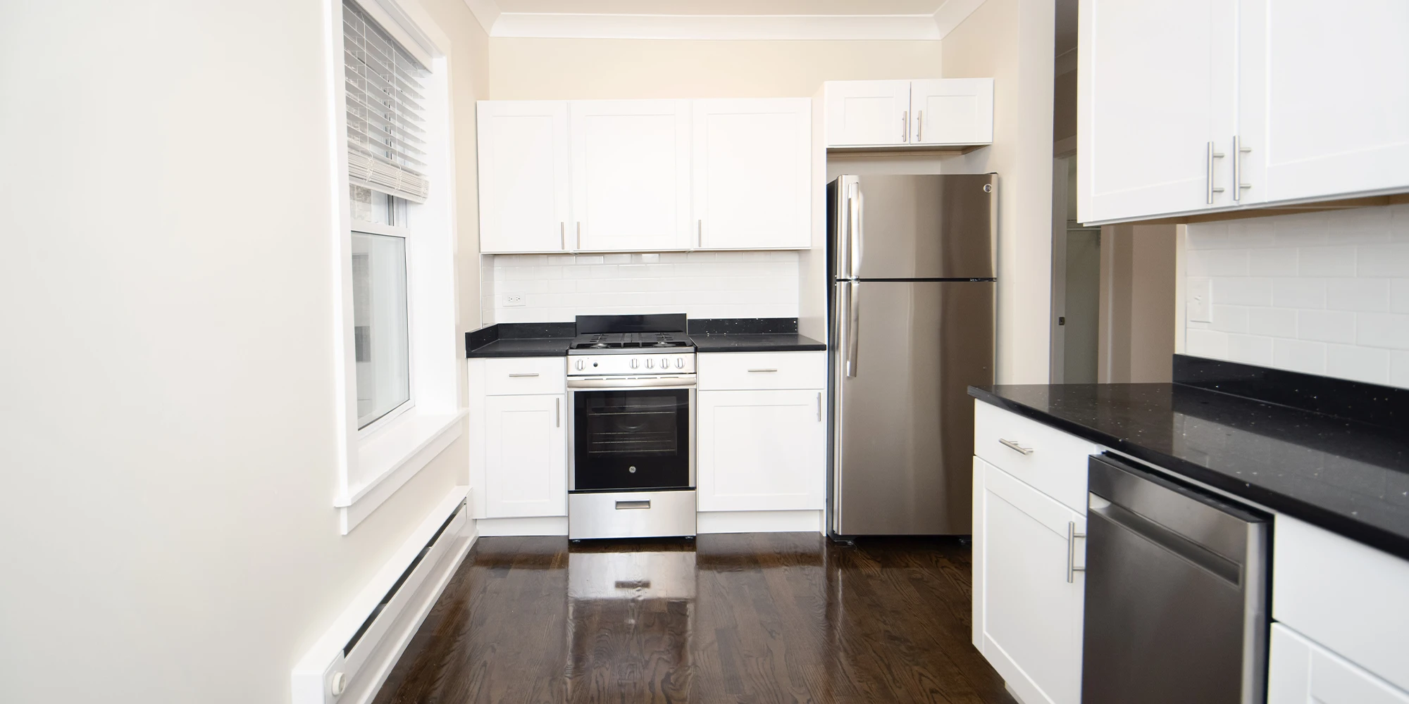 648 W Roscoe St Apt 2N, Chicago IL properties 646-48-w-roscoe-chicago-il-60657-lake-view 648-2n