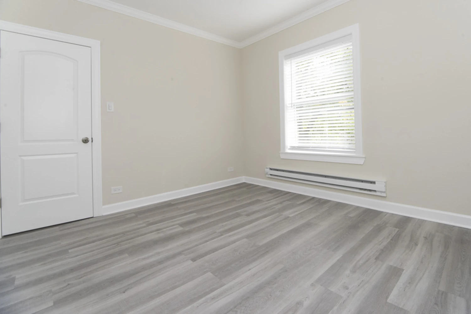 648 W Roscoe St Apt 3S, Chicago IL properties 646-48-w-roscoe-chicago-il-60657-lake-view 648-3s