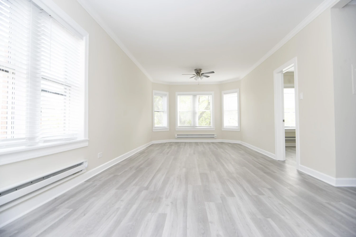 648 W Roscoe St Apt 3S, Chicago IL properties 646-48-w-roscoe-chicago-il-60657-lake-view 648-3s