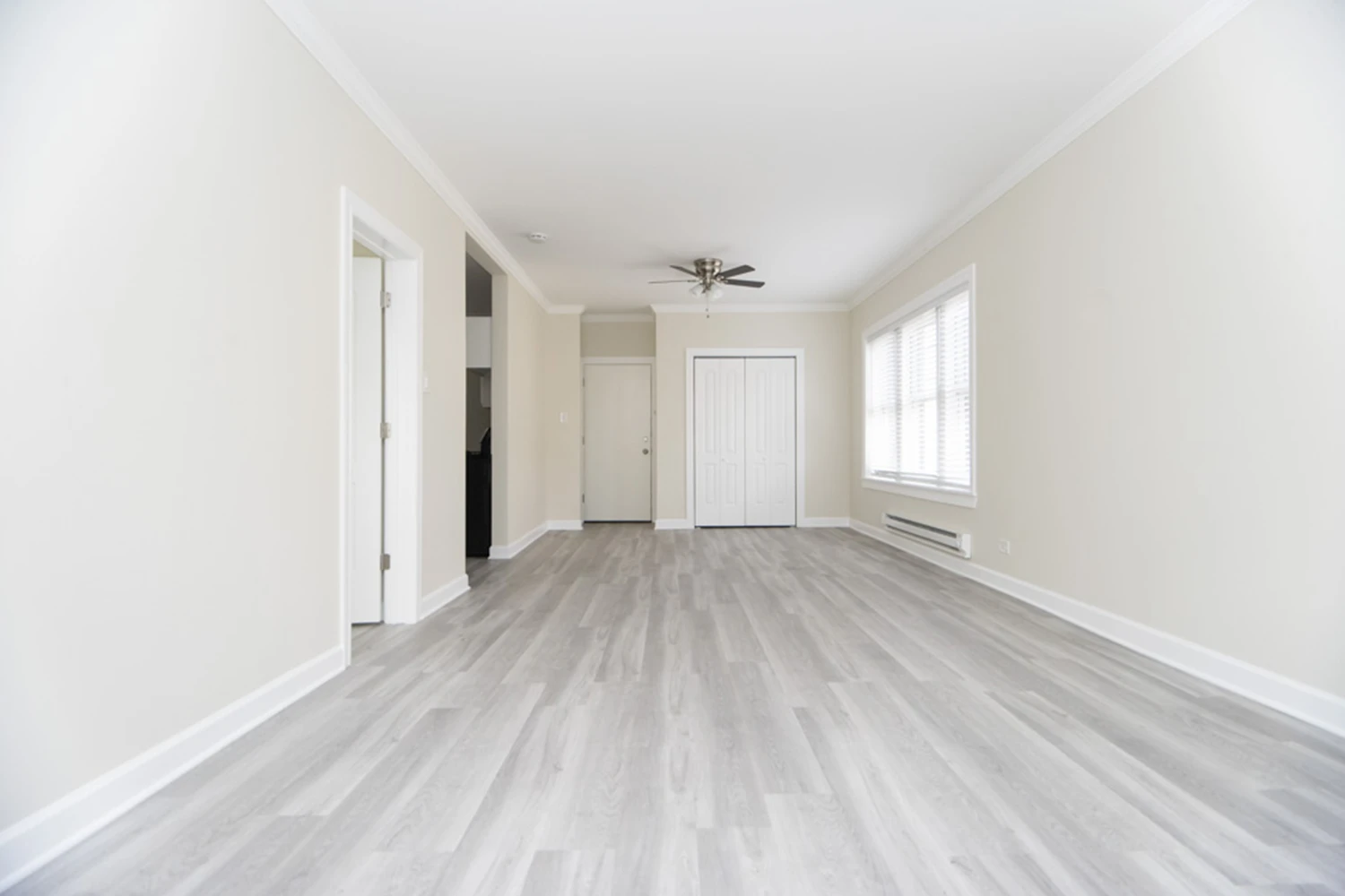 648 W Roscoe St Apt 3S, Chicago IL properties 646-48-w-roscoe-chicago-il-60657-lake-view 648-3s