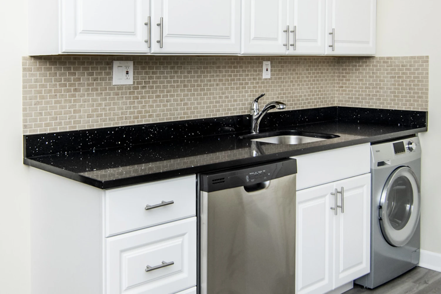 648.5 W Roscoe St Apt 1N, Chicago IL properties 646-48-w-roscoe-chicago-il-60657-lake-view 648-5-1n