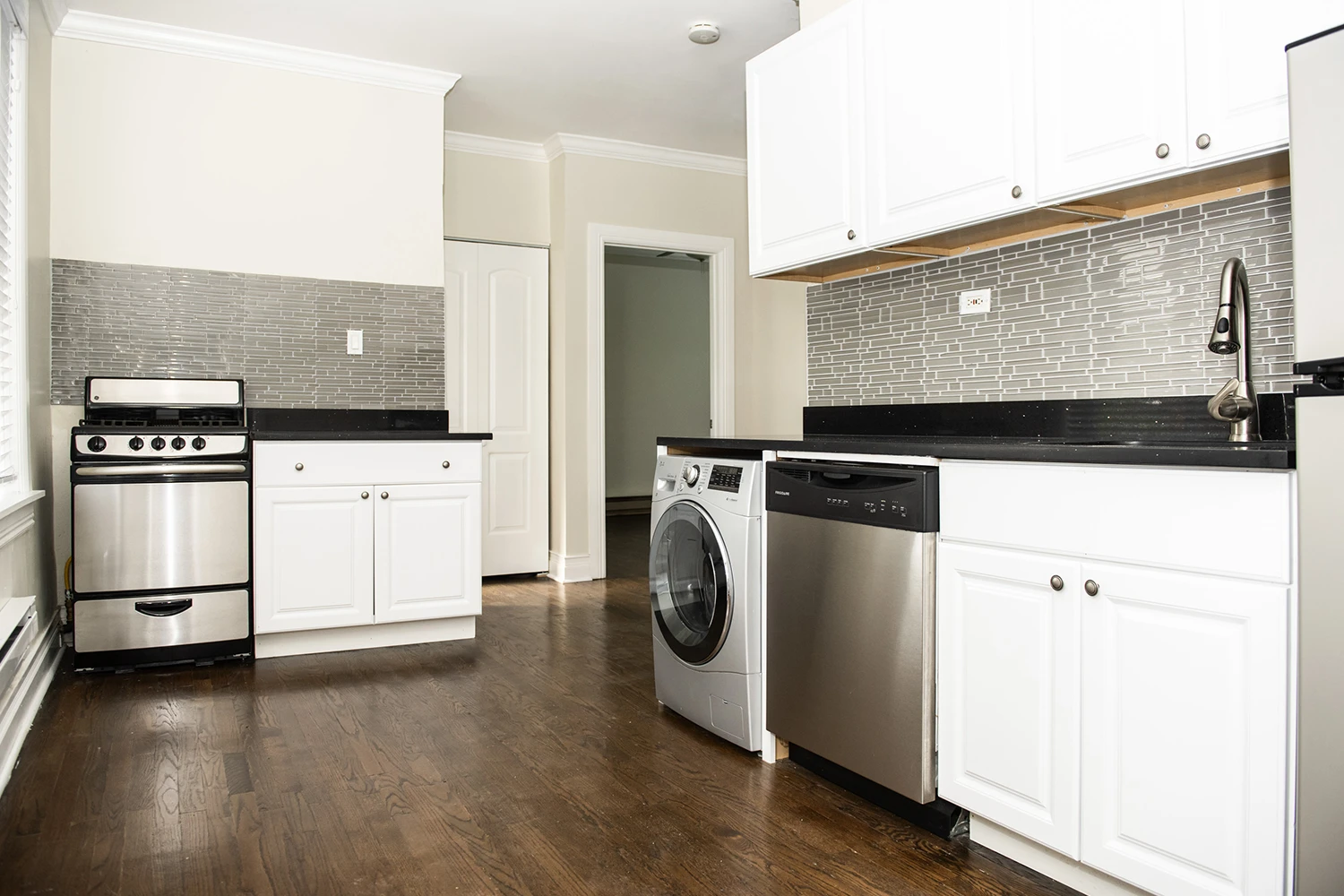 648.5 W Roscoe St Apt 3N, Chicago IL properties 646-48-w-roscoe-chicago-il-60657-lake-view 648-5-3n