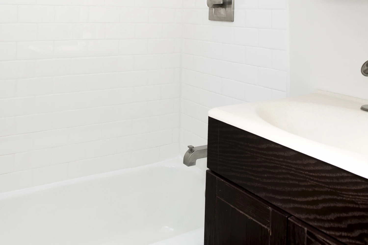 648.5 W Roscoe St Apt 3N, Chicago IL properties 646-48-w-roscoe-chicago-il-60657-lake-view 648-5-3n