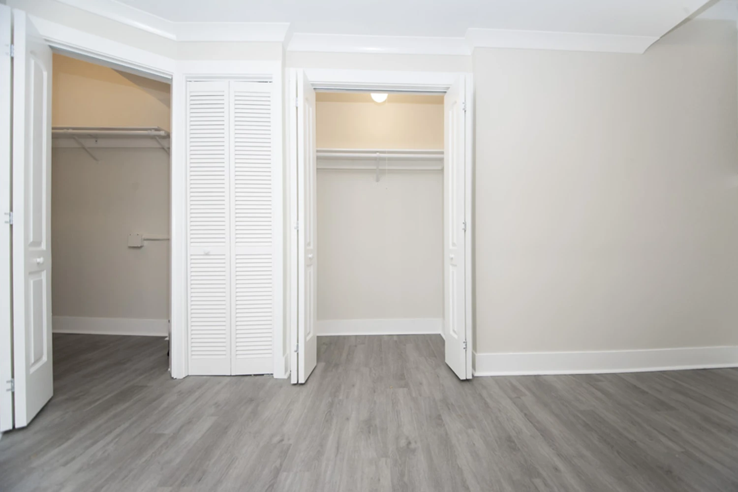 648.5 W Roscoe St Apt GD, Chicago IL properties 646-48-w-roscoe-chicago-il-60657-lake-view 648-5-gd
