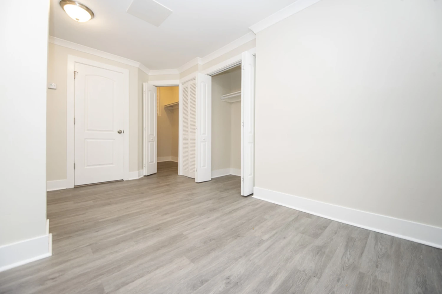 648.5 W Roscoe St Apt GD, Chicago IL properties 646-48-w-roscoe-chicago-il-60657-lake-view 648-5-gd