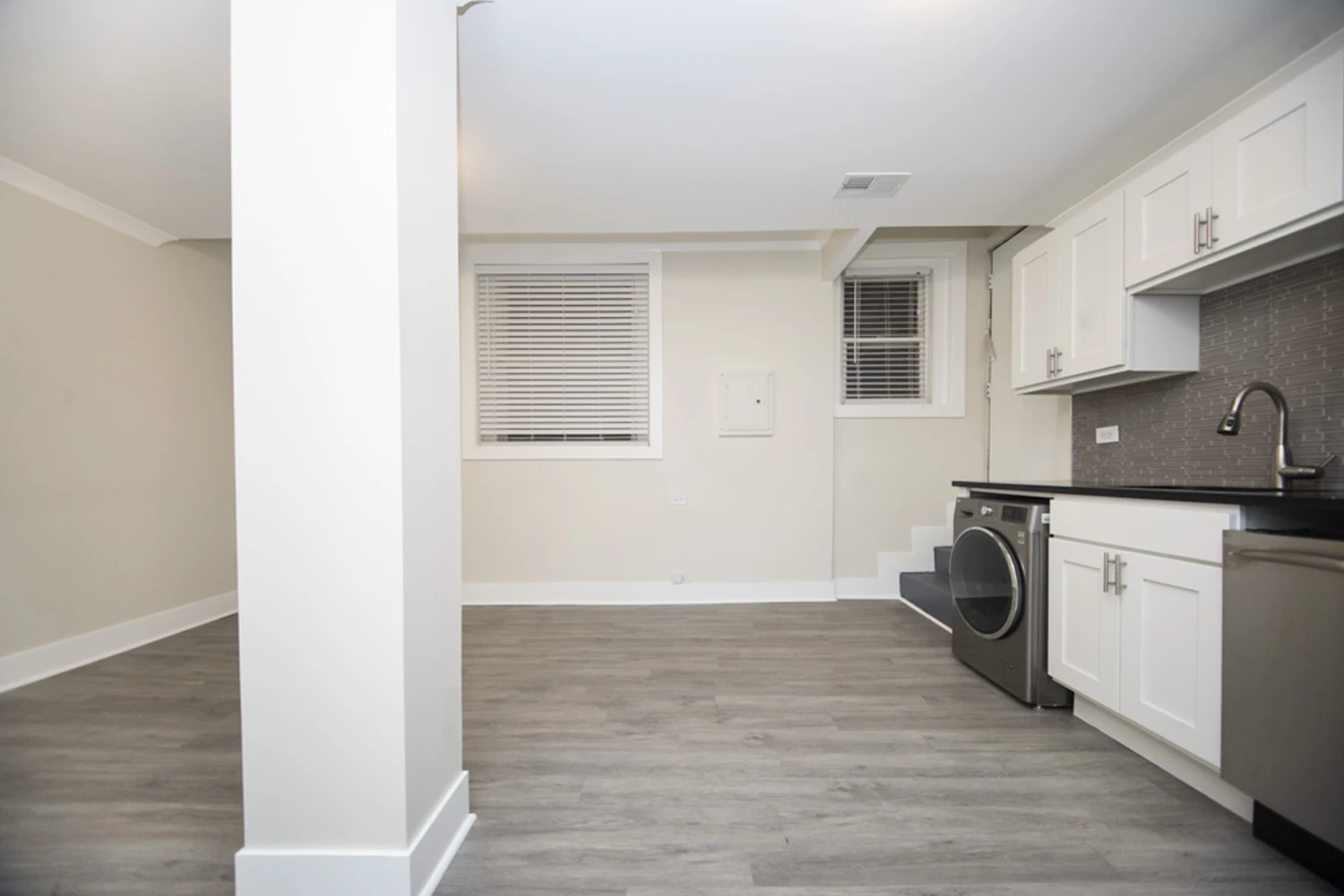 648.5 W Roscoe St Apt GD, Chicago IL properties 646-48-w-roscoe-chicago-il-60657-lake-view 648-5-gd