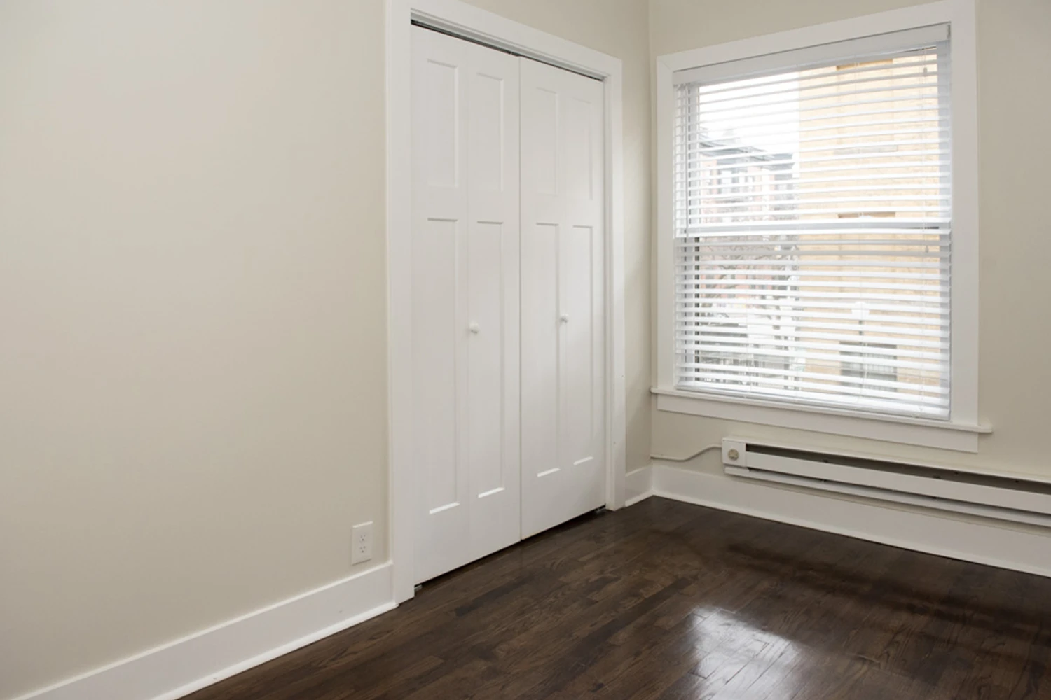 724 W Roscoe St Apt 1S, Chicago IL properties 724-32-w-roscoe-st-chicago-il-60657-lake-view 724-1s