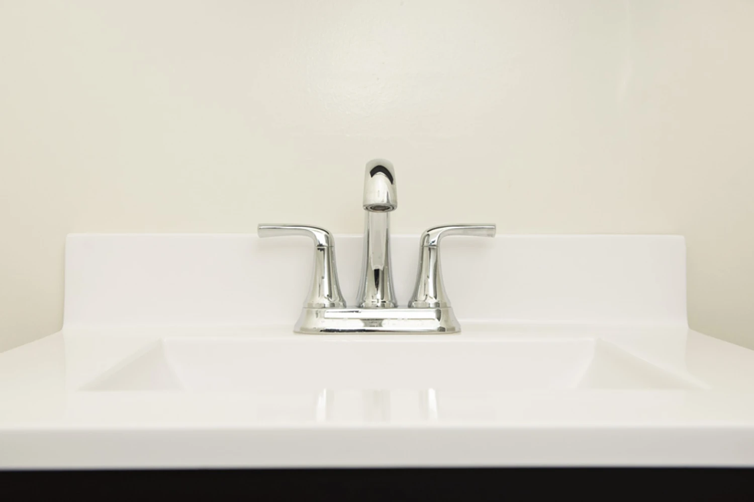 724 W Roscoe St Apt 1S, Chicago IL properties 724-32-w-roscoe-st-chicago-il-60657-lake-view 724-1s