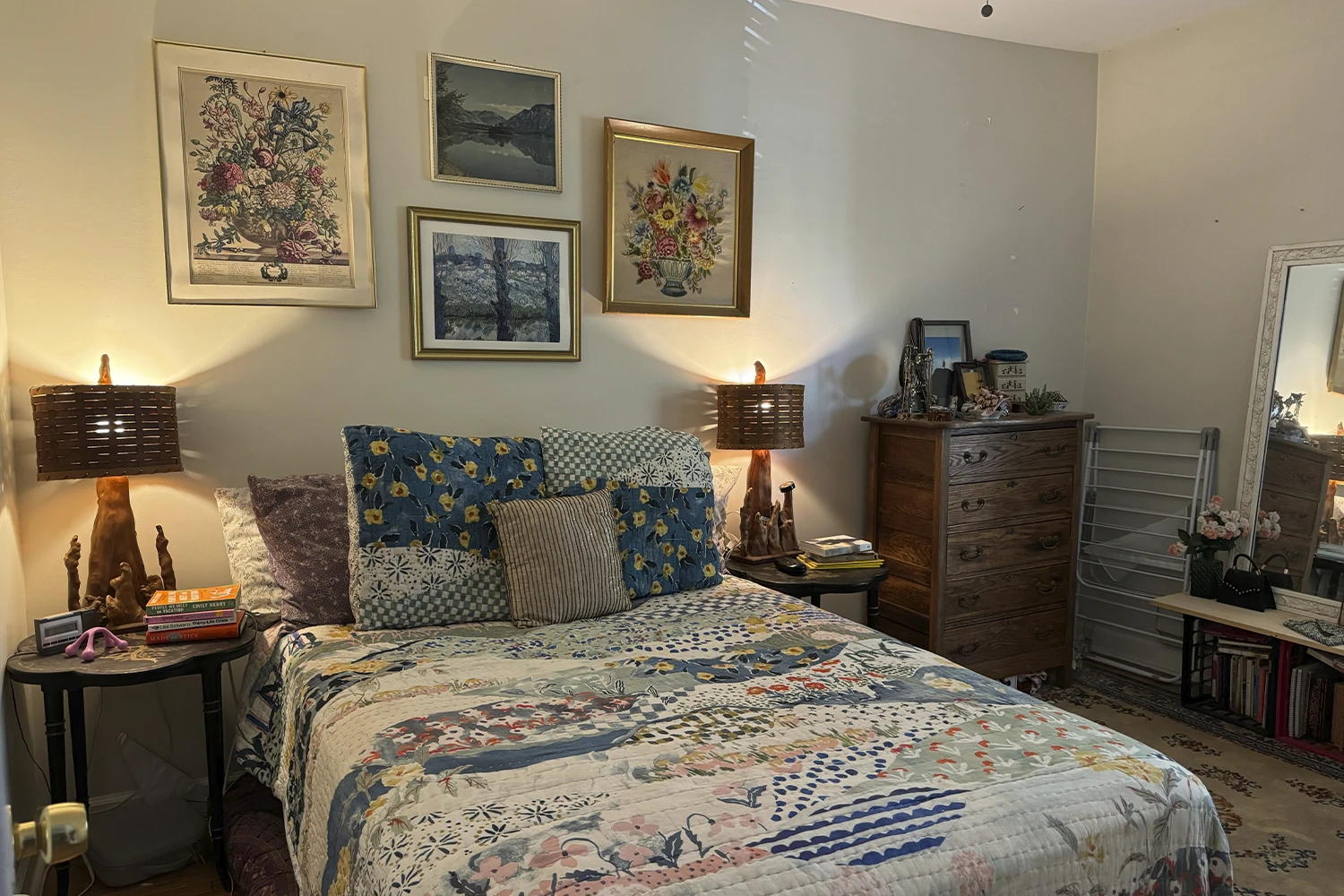 724 W Roscoe St Apt 2N, Chicago IL properties 724-32-w-roscoe-st-chicago-il-60657-lake-view 724-2n