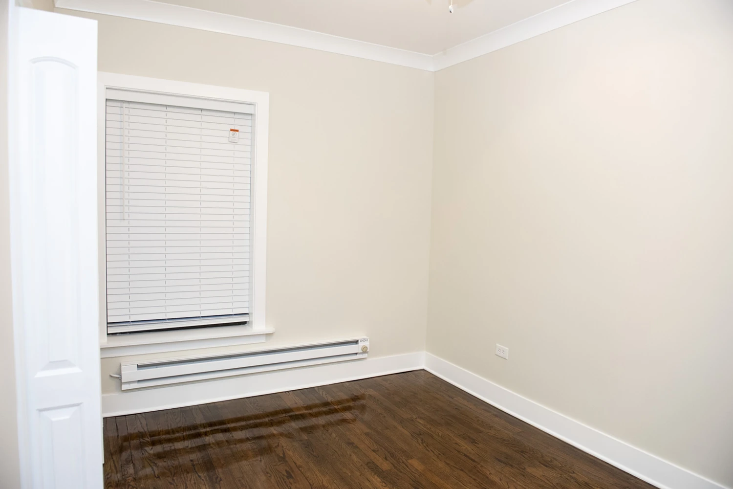726 W Roscoe St Apt 2S, Chicago IL properties 724-32-w-roscoe-st-chicago-il-60657-lake-view 726-2s