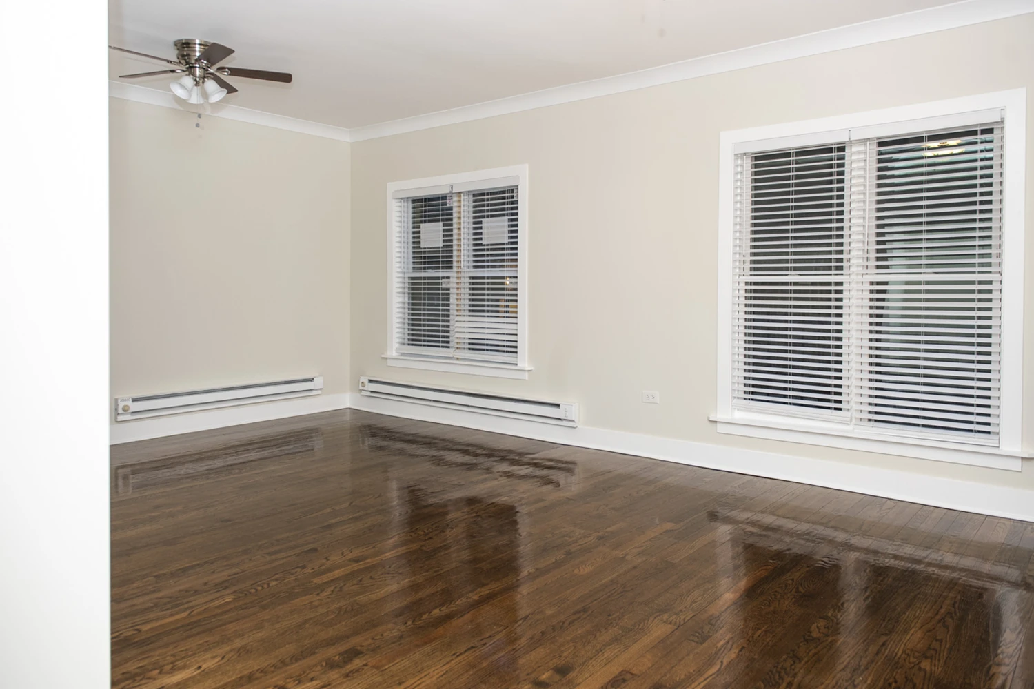 726 W Roscoe St Apt 2S, Chicago IL properties 724-32-w-roscoe-st-chicago-il-60657-lake-view 726-2s
