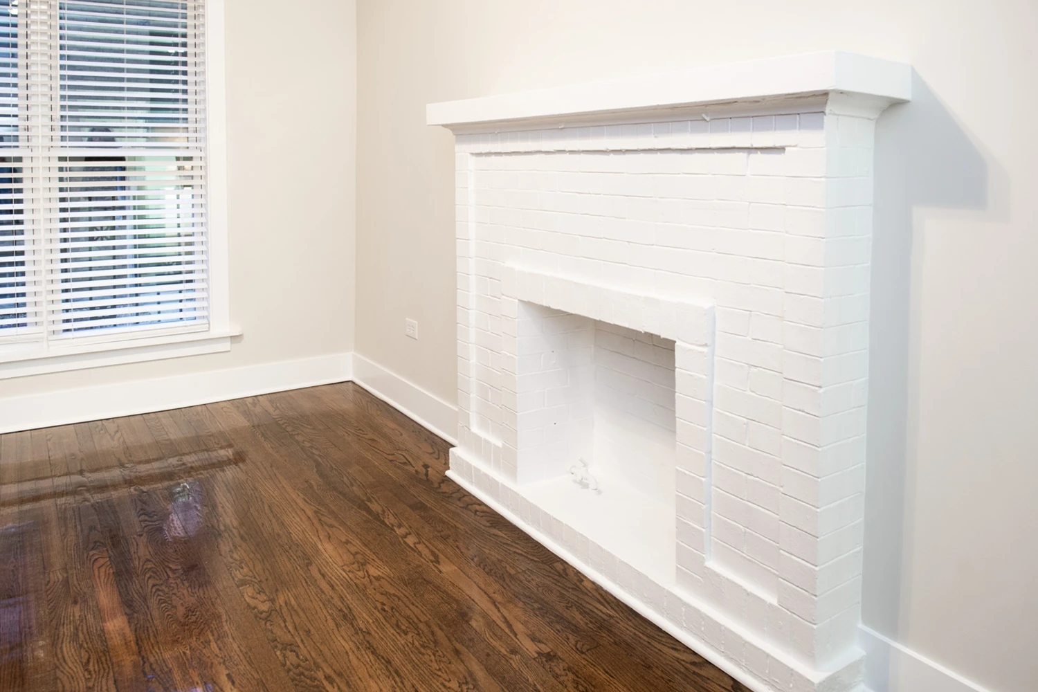 726 W Roscoe St Apt 2S, Chicago IL properties 724-32-w-roscoe-st-chicago-il-60657-lake-view 726-2s