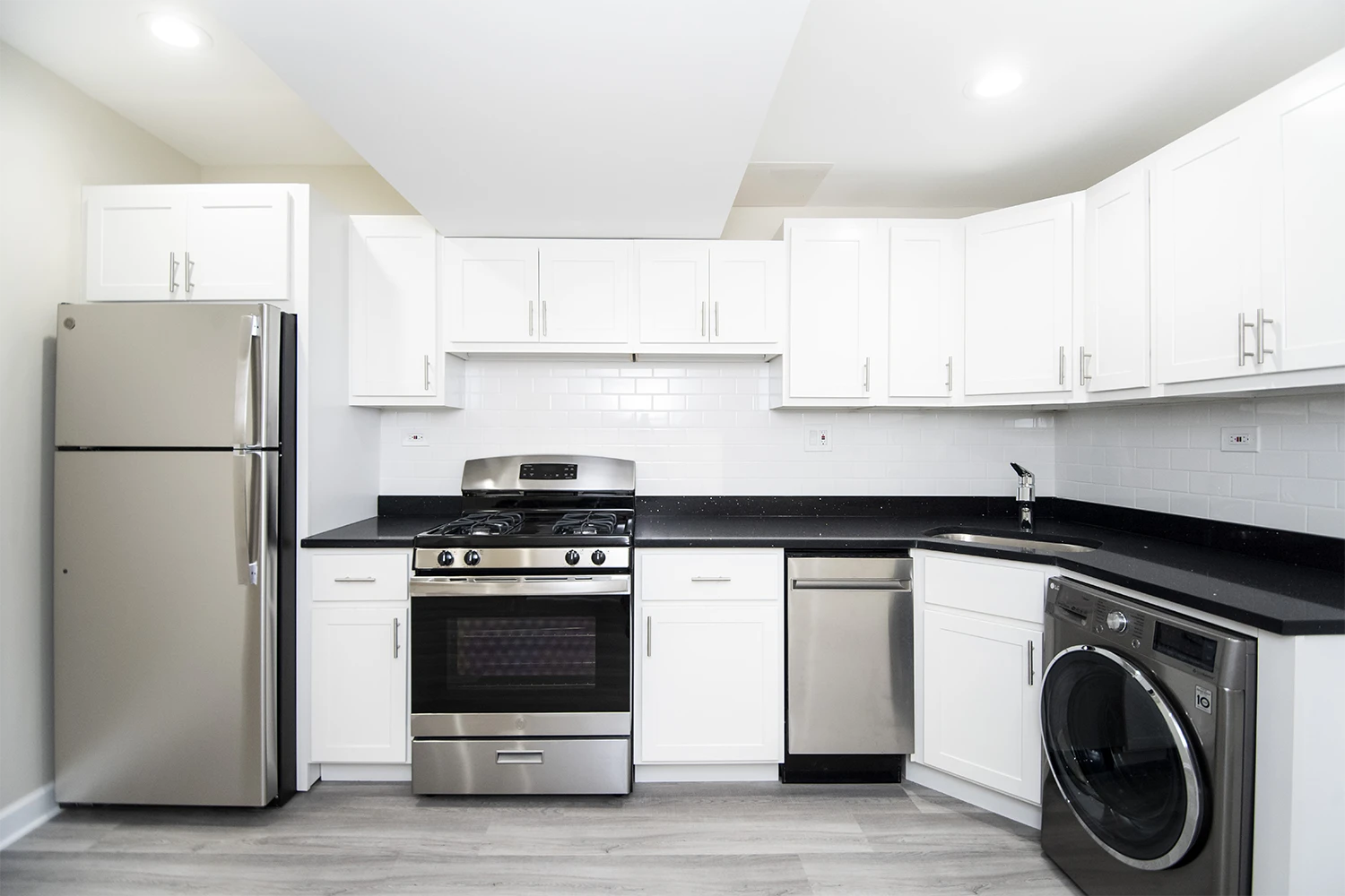 726 W Roscoe St Apt NGD, Chicago IL properties 724-32-w-roscoe-st-chicago-il-60657-lake-view 726-ngd