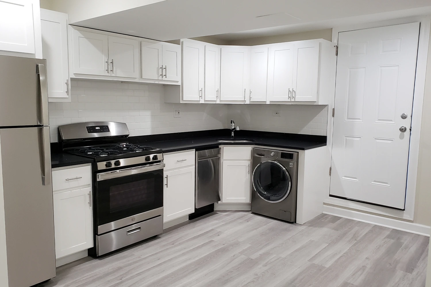 726 W Roscoe St Apt NGD, Chicago IL properties 724-32-w-roscoe-st-chicago-il-60657-lake-view 726-ngd