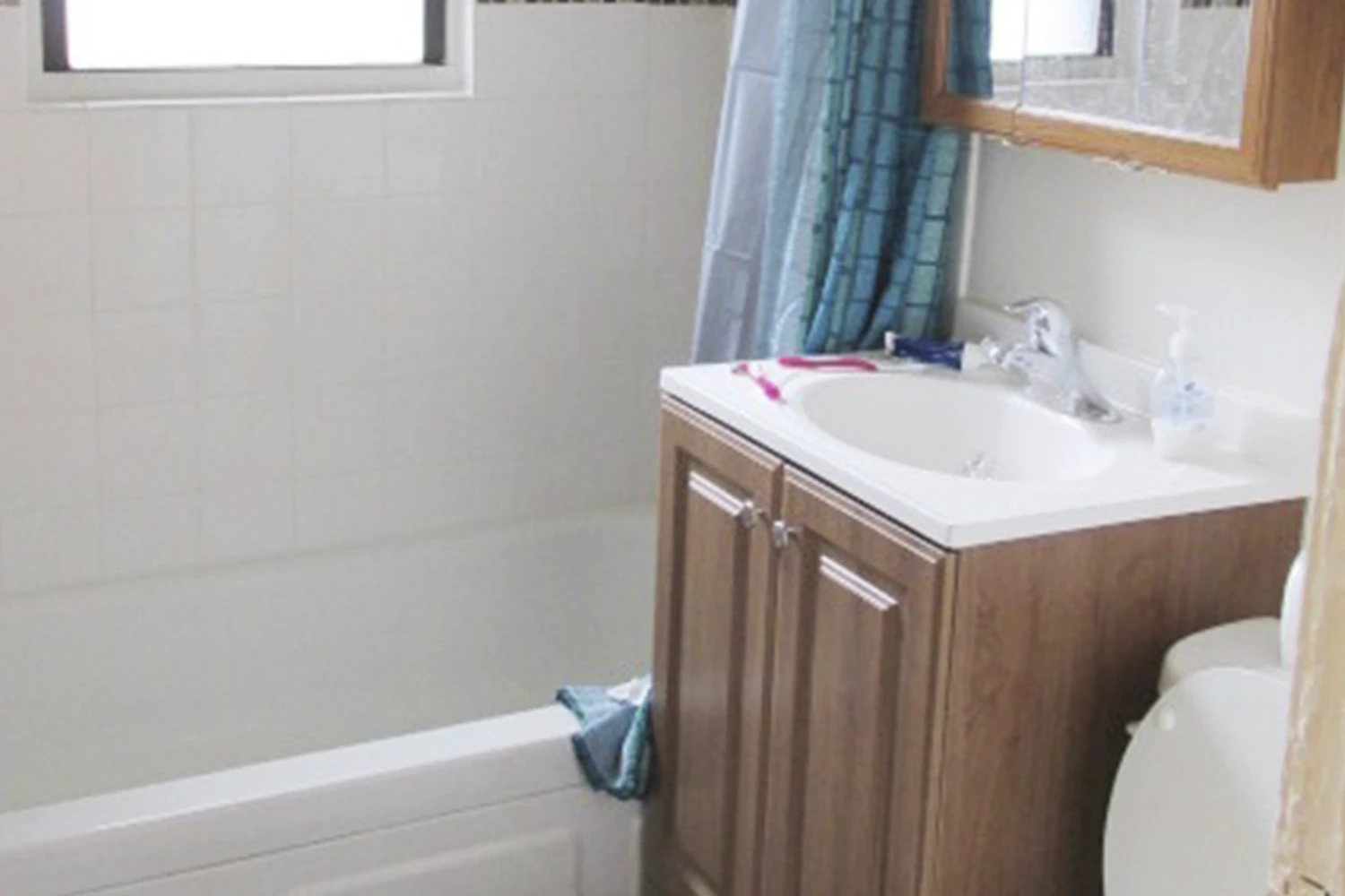 728 W Roscoe St Apt 3W, Chicago IL properties 724-32-w-roscoe-st-chicago-il-60657-lake-view 728-3w