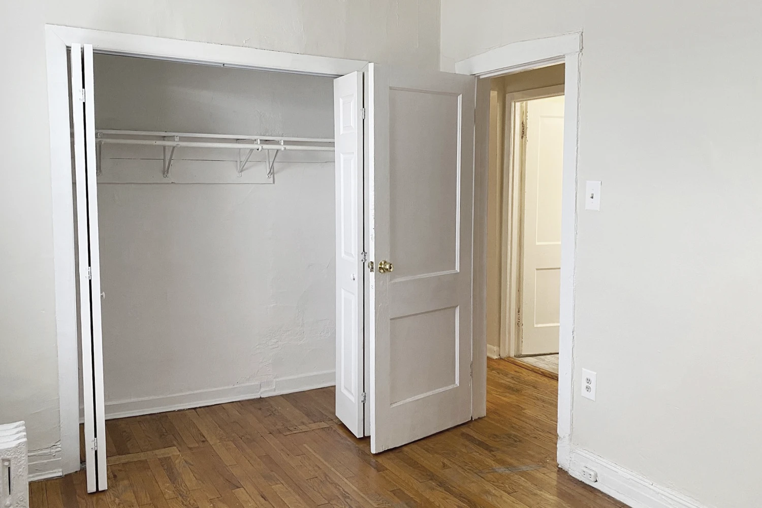 728 W Roscoe St Apt 2W, Chicago IL properties 724-32-w-roscoe-st-chicago-il-60657-lake-view 728-2w