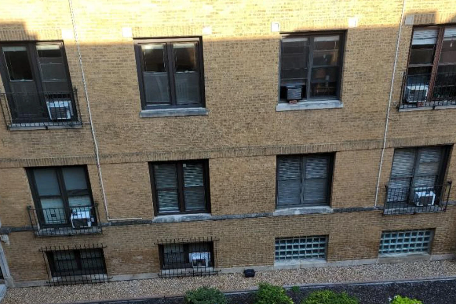 730 W Roscoe St Apt 3S, Chicago IL properties 724-32-w-roscoe-st-chicago-il-60657-lake-view 730-3s   
