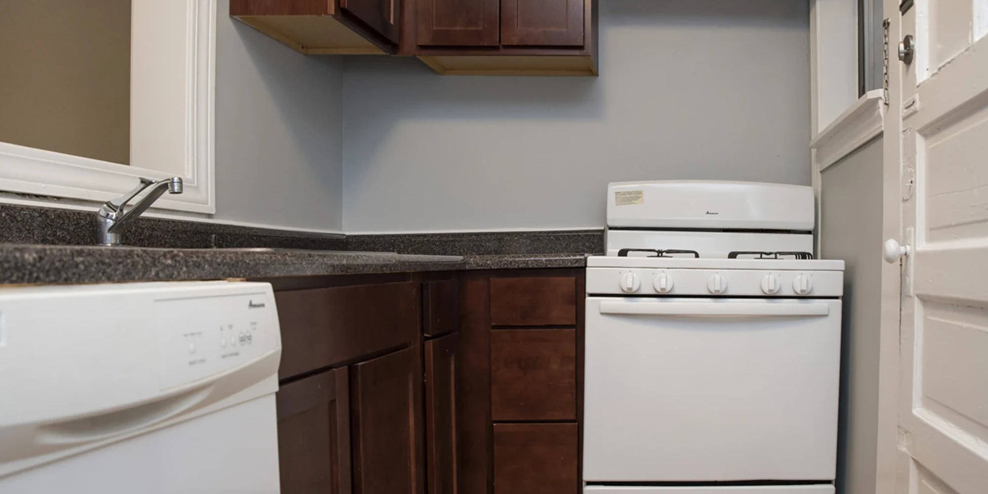 732 W Roscoe St Apt 1S, Chicago IL properties 724-32-w-roscoe-st-chicago-il-60657-lake-view 732-1s