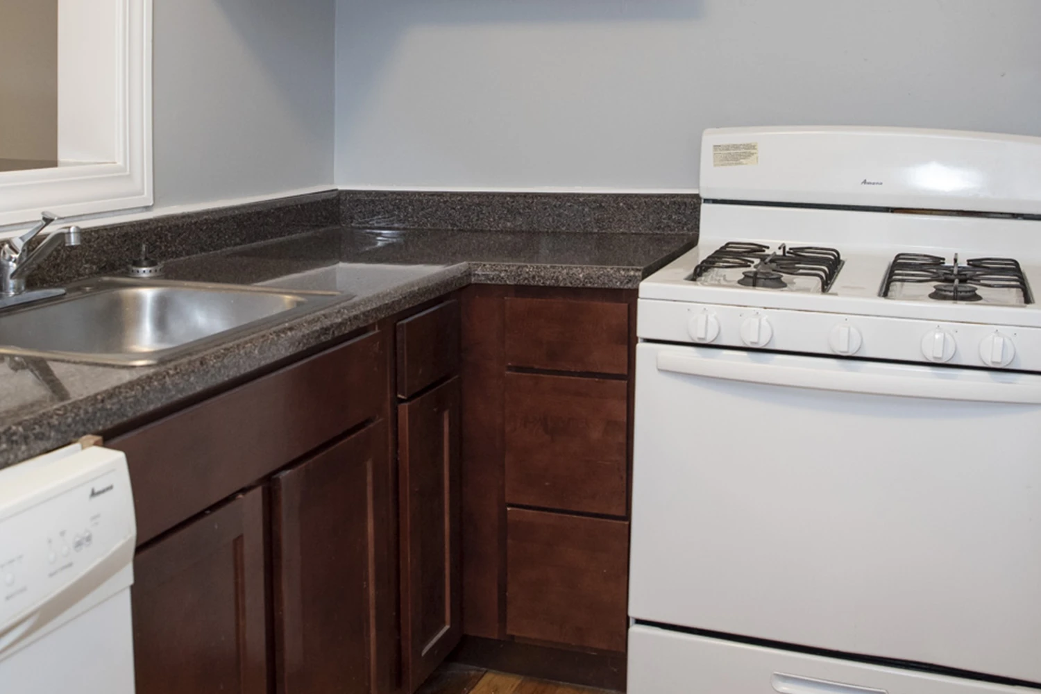 732 W Roscoe St Apt 1S, Chicago IL properties 724-32-w-roscoe-st-chicago-il-60657-lake-view 732-1s