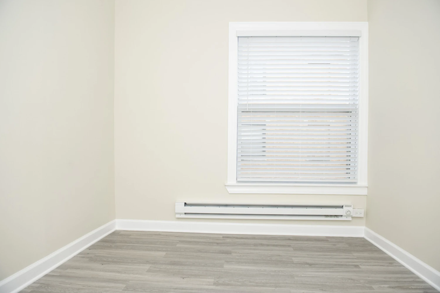 732 W Roscoe St Apt 2S, Chicago IL properties 724-32-w-roscoe-st-chicago-il-60657-lake-view 732-2s