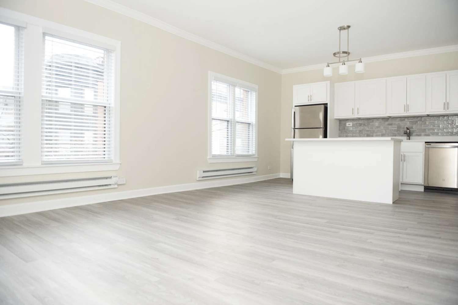 732 W Roscoe St Apt 2S, Chicago IL properties 724-32-w-roscoe-st-chicago-il-60657-lake-view 732-2s