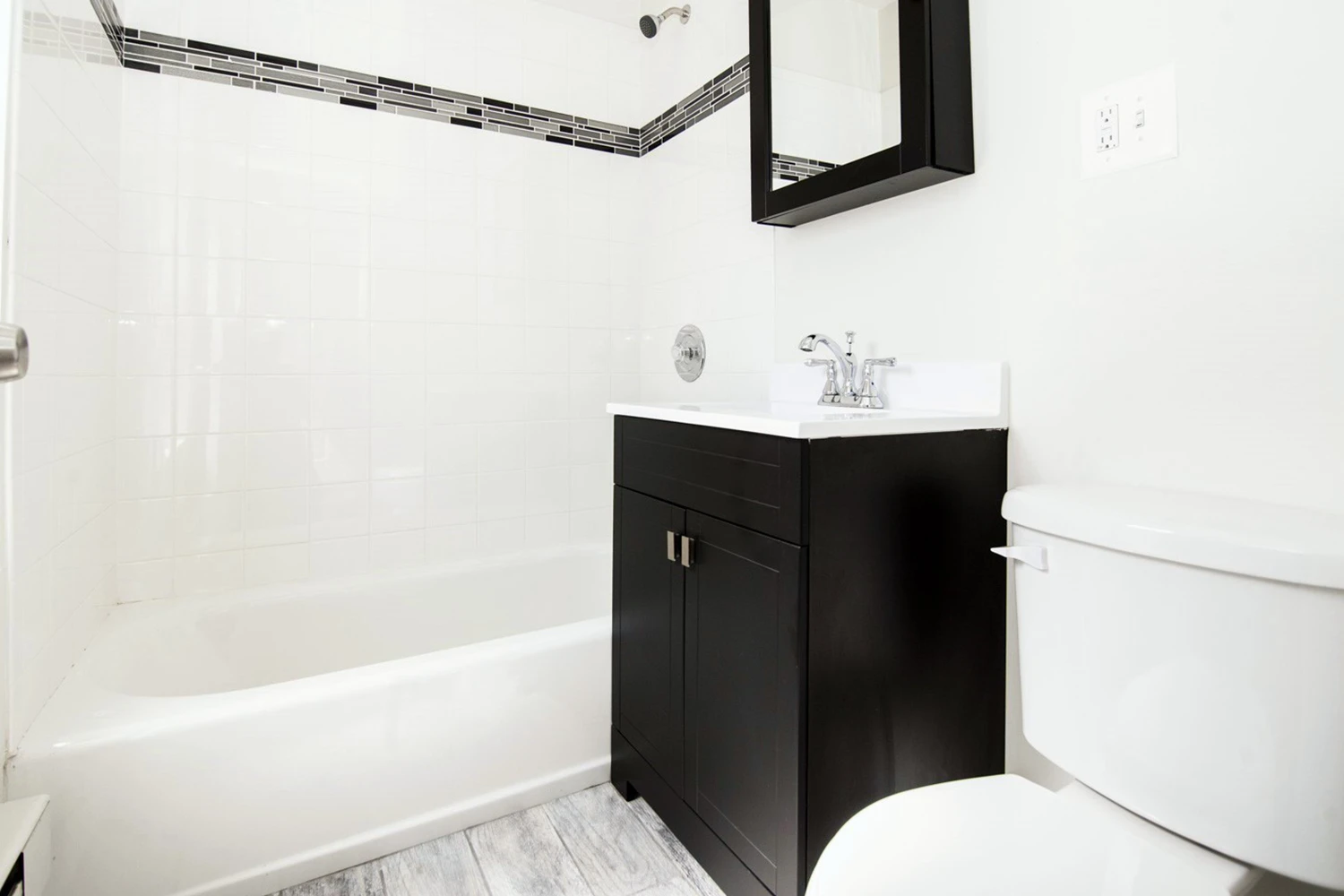 837 W Cornelia Ave Apt 1S, Chicago IL properties 837-39-w-cornelia-chicago-il-60657-lake-view 837-1s