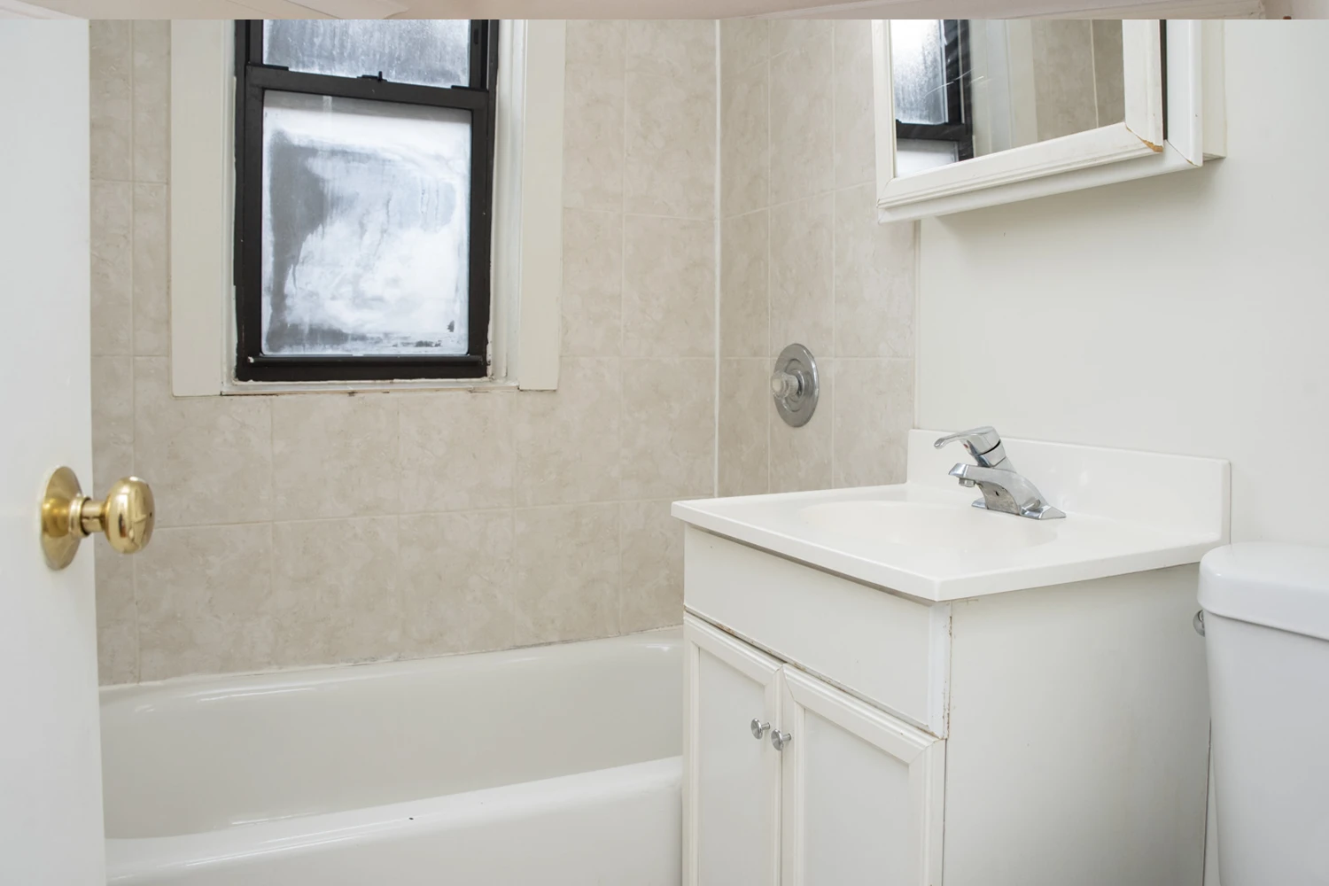837 W Cornelia Ave Apt 2N, Chicago IL properties 837-39-w-cornelia-chicago-il-60657-lake-view 837-2n