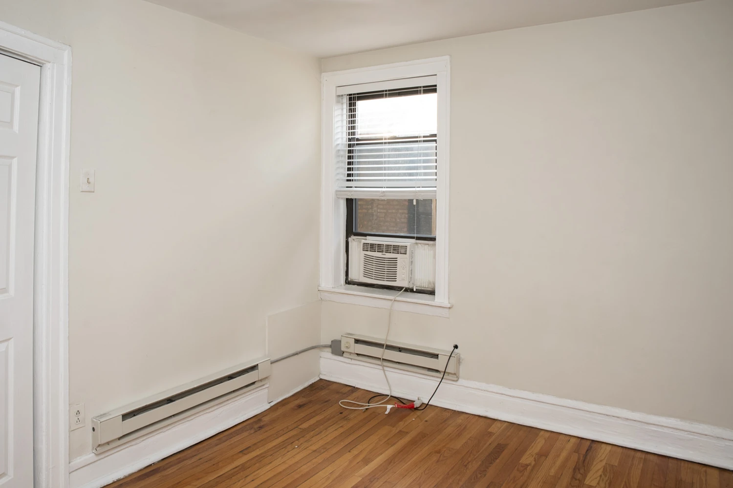 837 W Cornelia Ave Apt 2N, Chicago IL properties 837-39-w-cornelia-chicago-il-60657-lake-view 837-2n