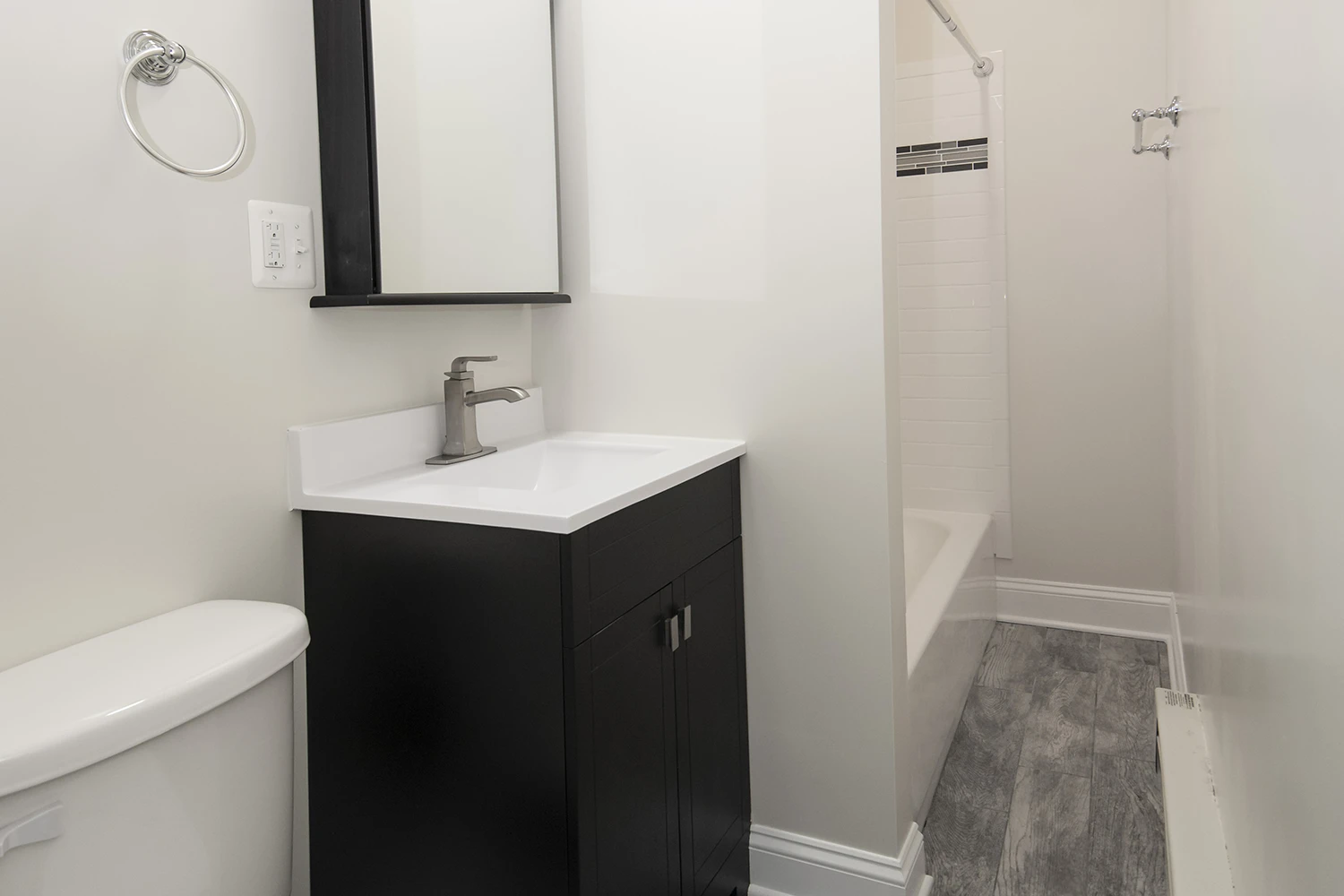839 W Cornelia Ave Apt 3S, Chicago IL properties 837-39-w-cornelia-chicago-il-60657-lake-view 839-3s