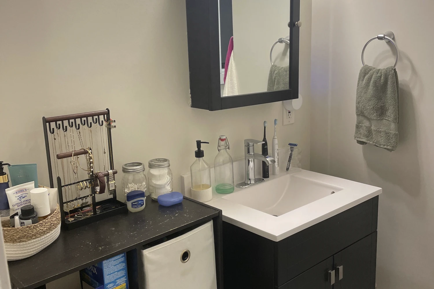 915 W Waveland Ave Apt 2, Chicago IL properties 915-23-w-waveland-chicago-il-60613-lake-view 915-2