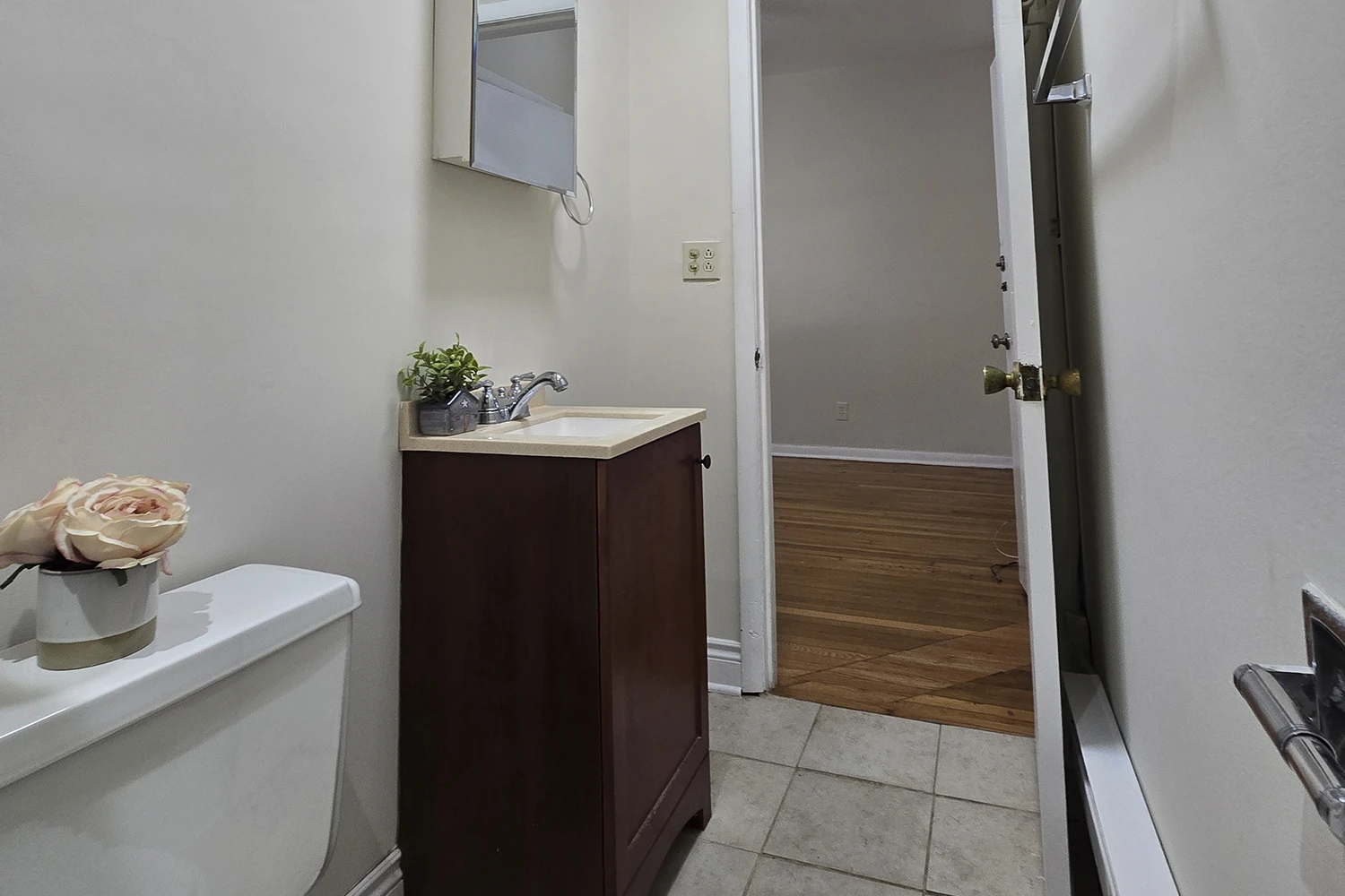 917 W Waveland Ave Apt 1A, Chicago IL properties 915-23-w-waveland-chicago-il-60613-lake-view 917-1a