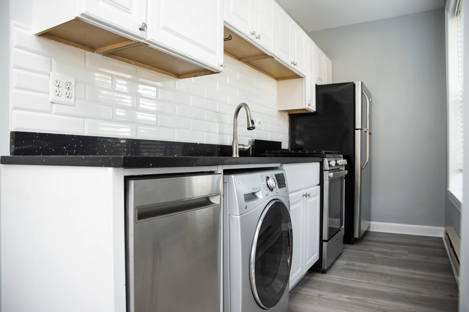 917 W Waveland Ave Apt 2A, Chicago IL properties 915-23-w-waveland-chicago-il-60613-lake-view 917-2a