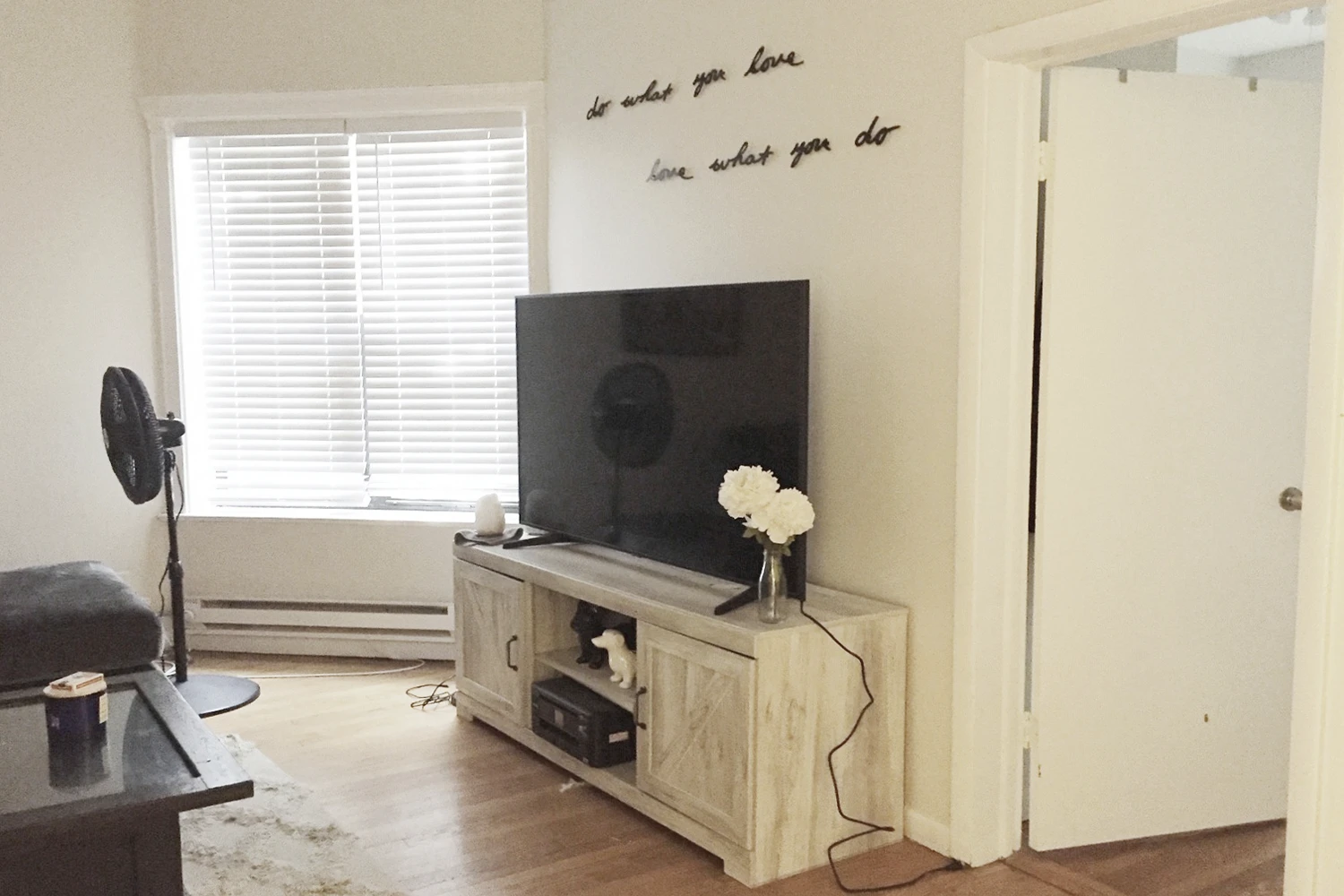 917 W Waveland Ave Apt 2C, Chicago IL properties 915-23-w-waveland-chicago-il-60613-lake-view 917-2c