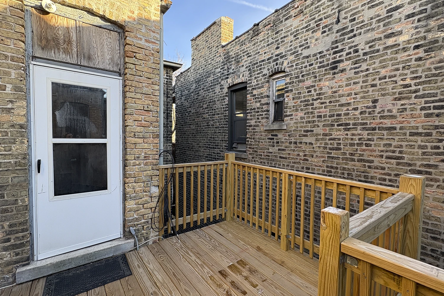 917 W Waveland Ave Apt 3C, Chicago IL properties 915-23-w-waveland-chicago-il-60613-lake-view 917-3c