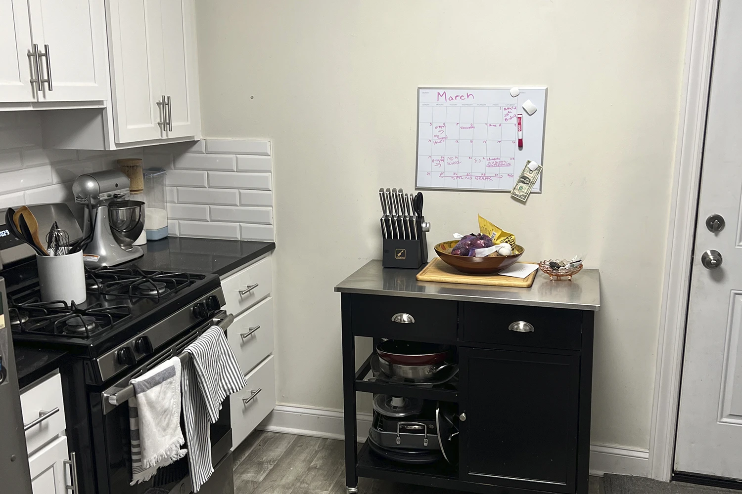 918 Green Bay Rd Apt 2D, Winnetka IL properties 916-20-green-bay-rd-winnetka-il-60093 918-2d