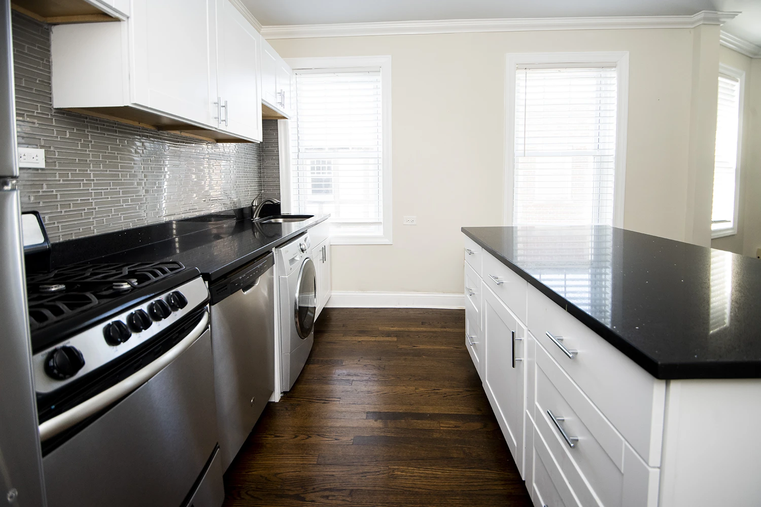 918 Green Bay Rd Apt 3B, Winnetka IL properties 916-20-green-bay-rd-winnetka-il-60093 918-3b
