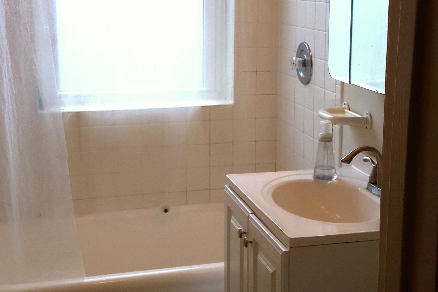 918 Green Bay Rd Apt 3D, Winnetka IL properties 916-20-green-bay-rd-winnetka-il-60093 918-3d   