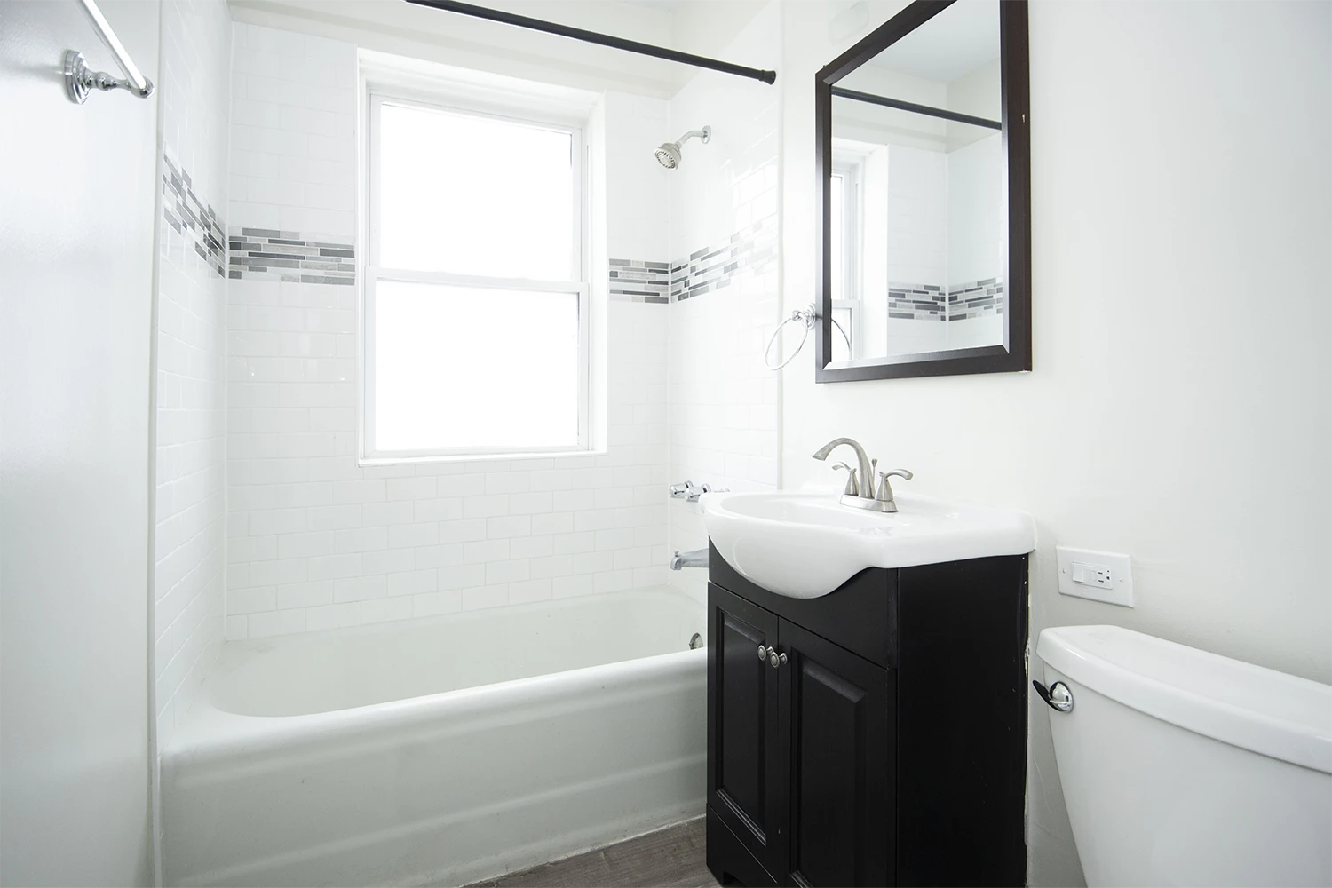 918 Green Bay Rd Apt 3H, Winnetka IL properties 916-20-green-bay-rd-winnetka-il-60093 918-3h