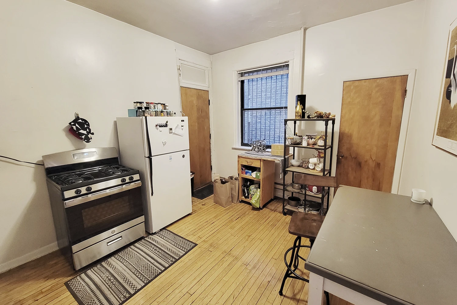 923 W Waveland Ave Apt 2D, Chicago IL properties 915-23-w-waveland-chicago-il-60613-lake-view 923-2d